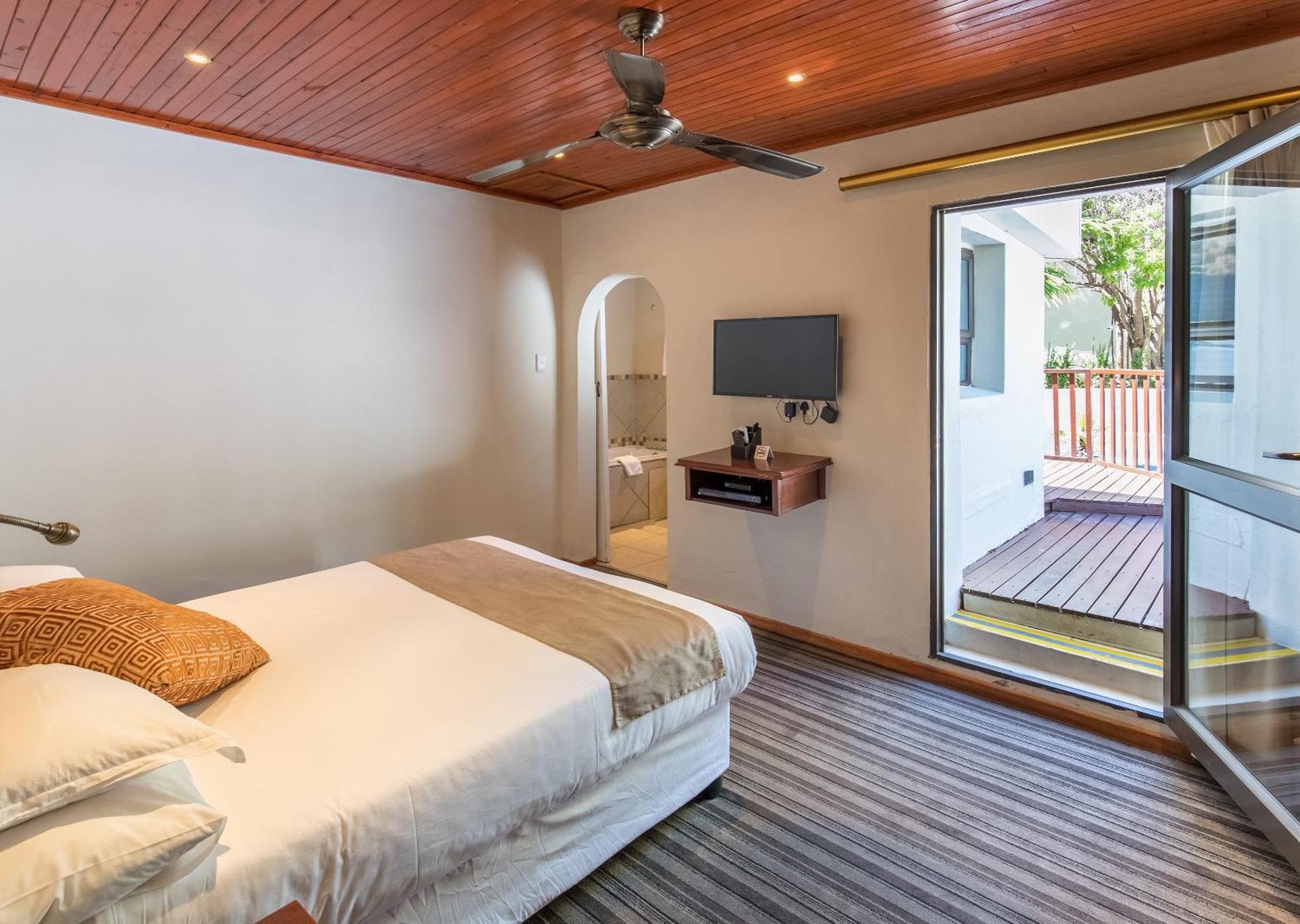Avalon Springs Hotell Montagu Exteriör bild